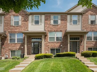 204 Devoe Dr, Oswego, IL 60543