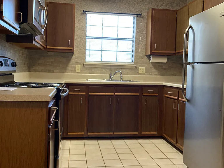 136D Angela Dr #136-D — Photo 1