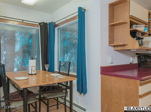5th image of 3160 Chinook Dr