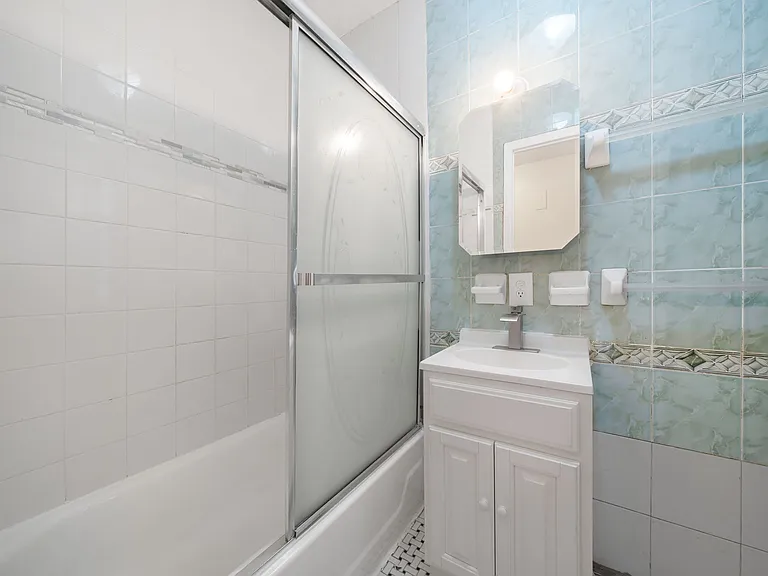 127 E 102nd St #4 — Photo 14