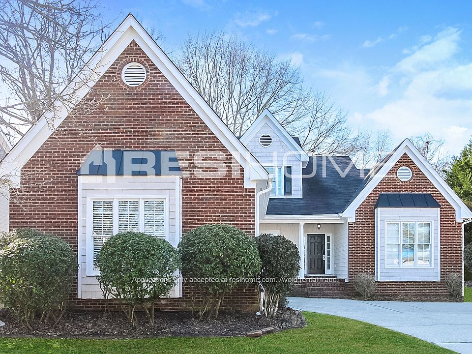 1st image of 3225 Wellbrook Dr