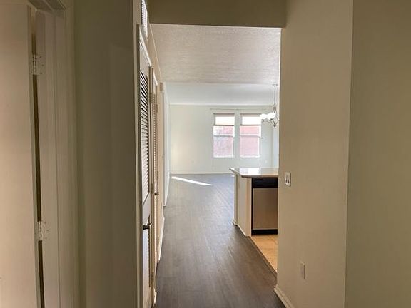 3rd image of 428 W Main St Unit 1C