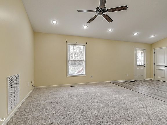 3rd image of 251 New Hope Rd