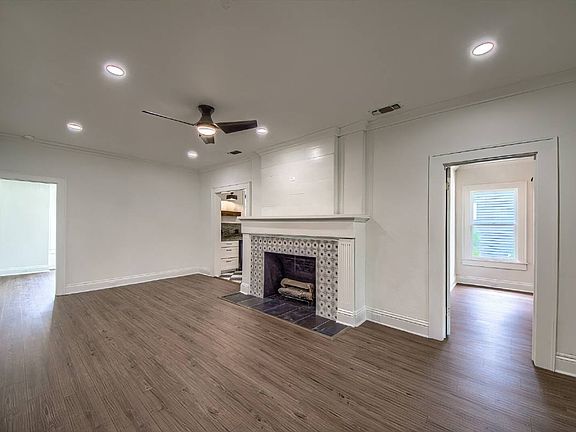 4th image of 518 Queen Anne Ct