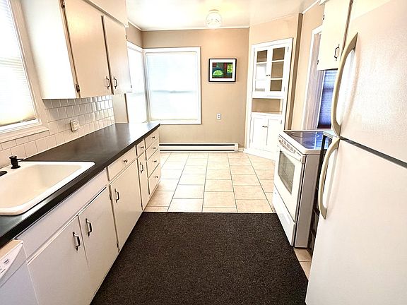 5th image of 6340 SE 77th Ave