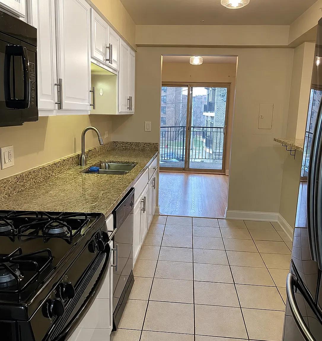 2 bed, 1200 sqft, $2,590 — Photo 3