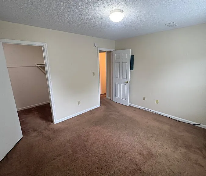 109 Pennie Ln #B — Photo 6