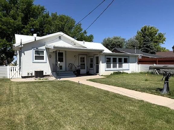 3rd image of 209 N Main St