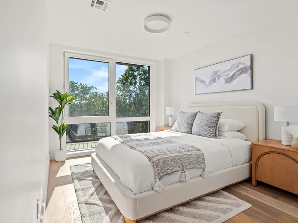 1173 Rogers Avenue image 1 of 9