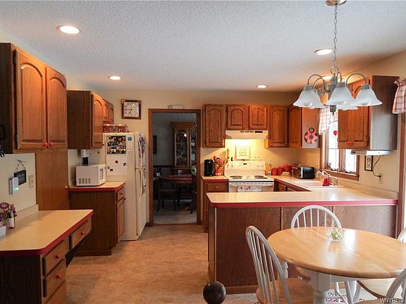 4th image of 51 Parktrail Ln