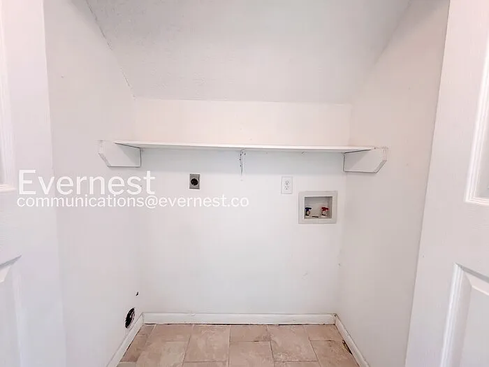 2719 Meadowgrass Ln — Photo 23