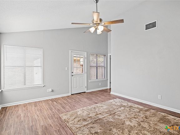 5th image of 104 Largo Ct