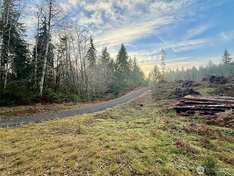 3rd image of 250 E Solbakk Veien Road