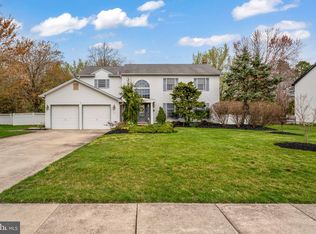 9 Thornfield Cir, Sewell, NJ 08080