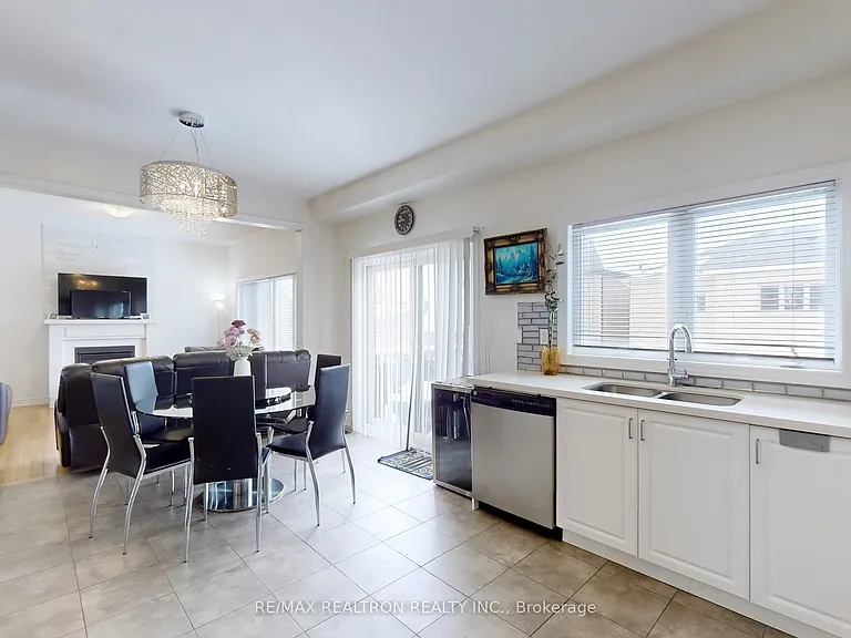 22 Pietrowski Dr #UPPER — Photo 13