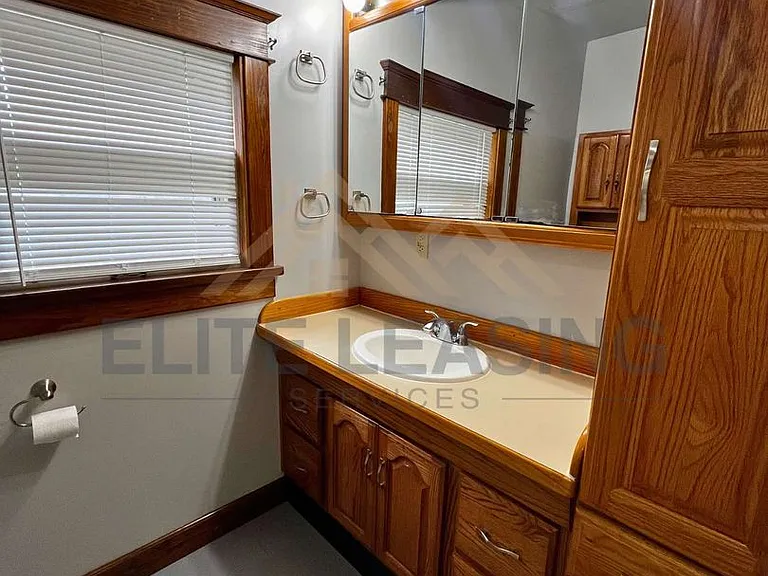 424 SW Fillmore St — Photo 9