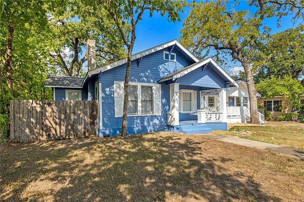 5 bed, 2798 sqft, $3,300 — Photo 3