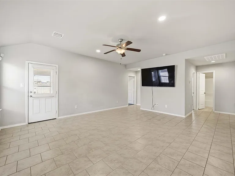 23610 Water Hickory Dr — Photo 8