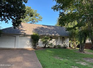 111 Sunnycrest Dr, Ridgeland, MS 39157