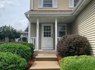 230 Joellen Dr, Waukesha, WI 53188