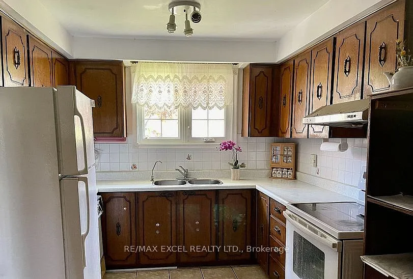 3 bed, $1,530 — Photo 4