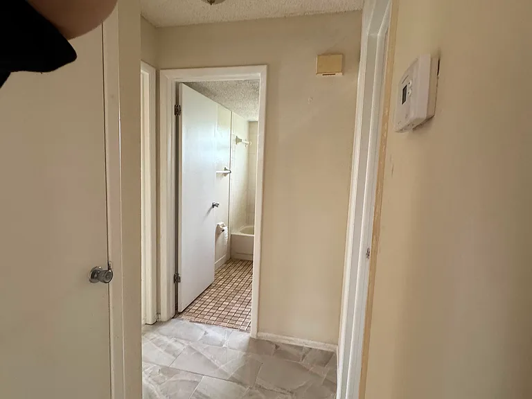 9945 Woodridge Ct — Photo 15