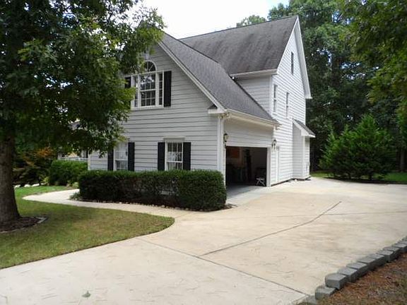 Side of Home to Garage