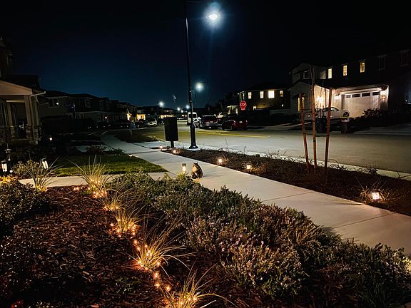 3rd image of 1769 Mulholland Dr