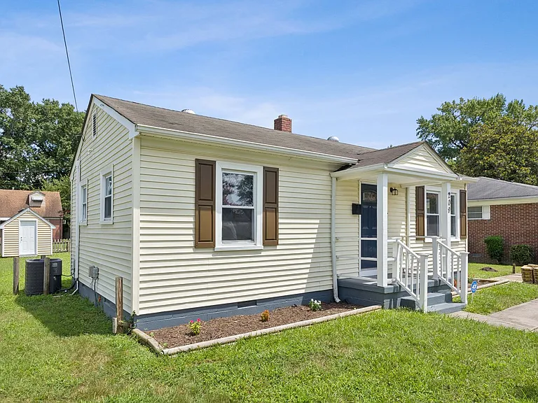 209 Woodstock St — Photo 27