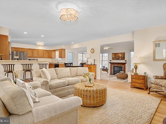 3rd image of 10244 Royal Saint Andrews Pl
