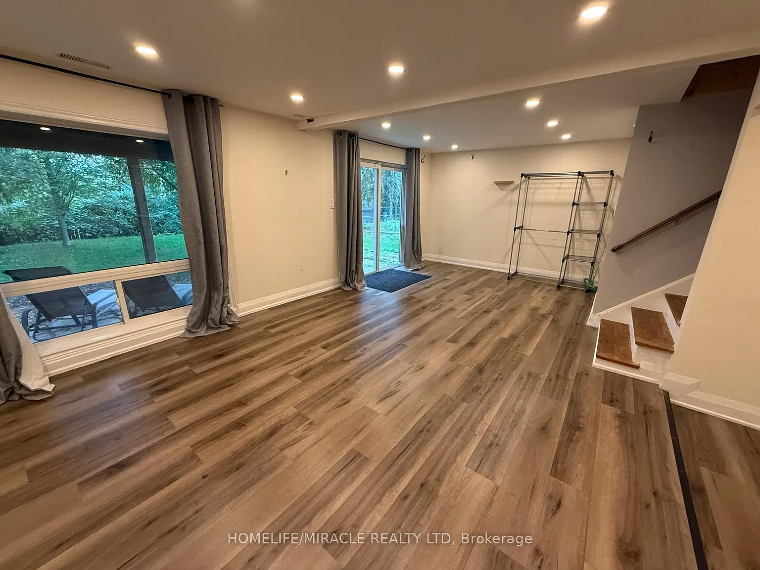 Studio, $1,400 — Photo 2