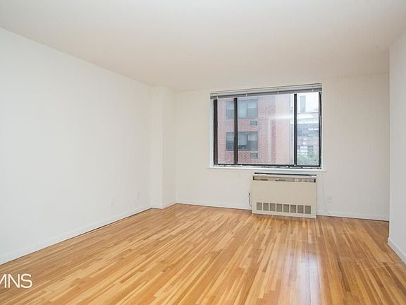 5th image of 344 E 63rd St #15DD
