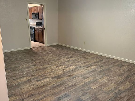 3rd image of 5830 Meadow Way