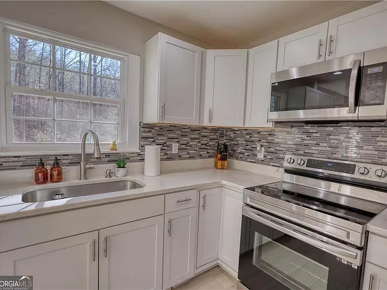115 Hollybrook Rd — Photo 5