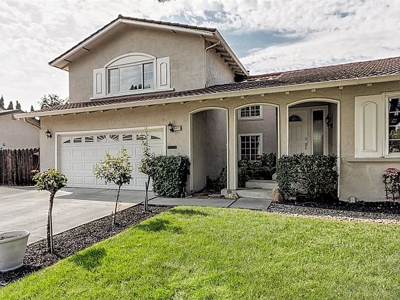 2nd image of 5477 Blackbird Dr