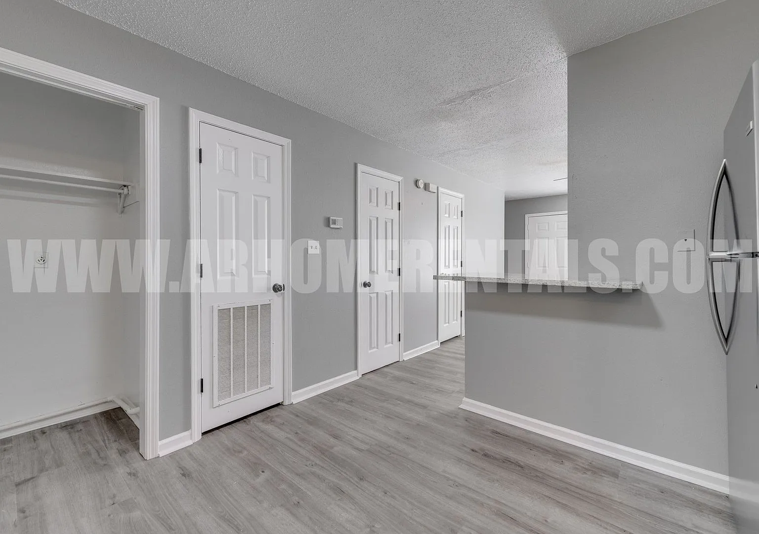 2405 Washington Avenue — Photo 4