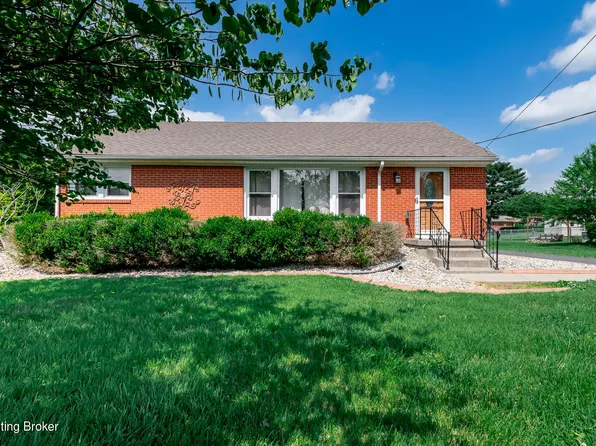 444 Meadowview Dr, Mount Washington, KY 40047