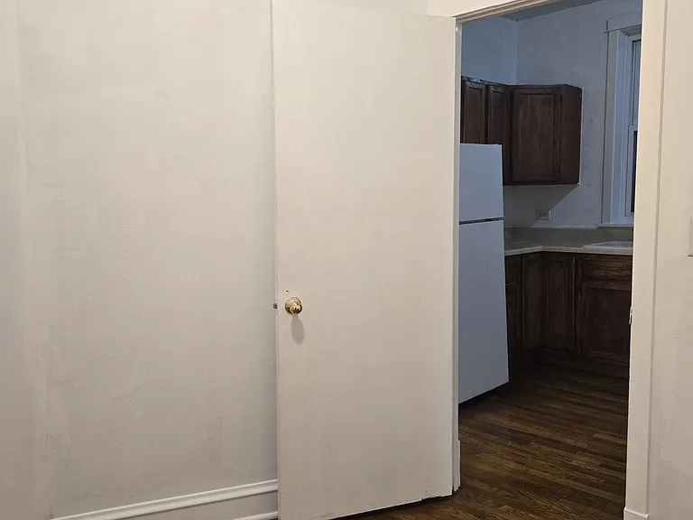 2238 W 21st St #2F — Photo 11