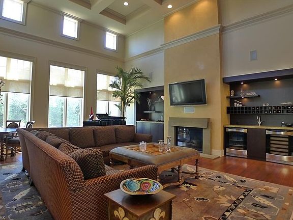 2nd image of 3750 Tradewinds Cir