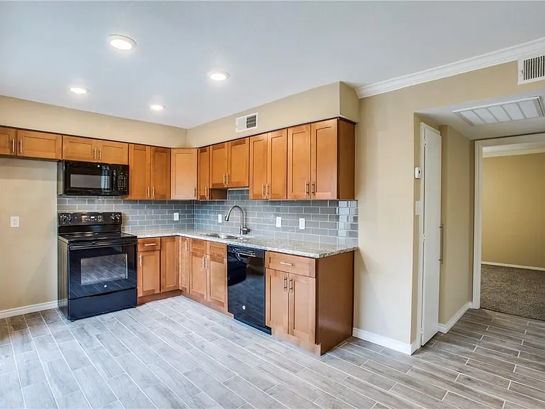 4748 Old Bent Tree Ln — Photo 6