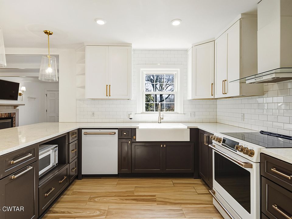 1st image of 126 Rooks Dr