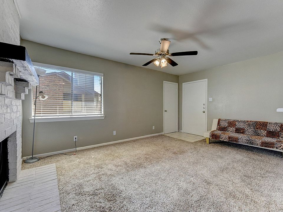 S Twin Creek Dr-012