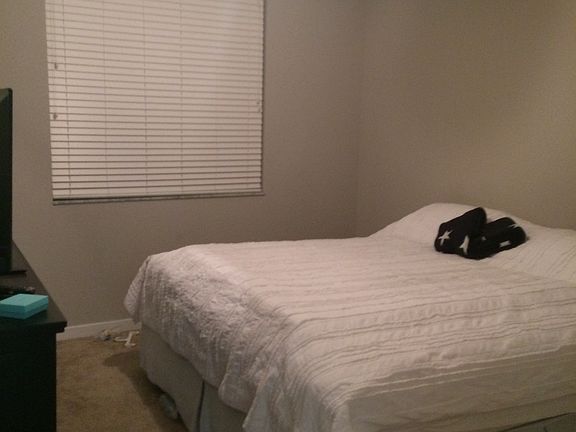 5th image of 620 NE 4th Ave APT 4