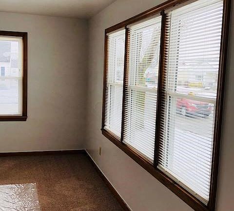 2nd image of 915 Atwater Ave