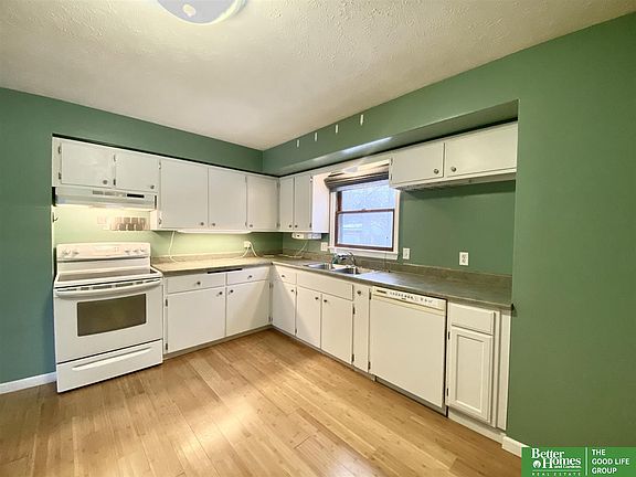 4th image of 4832 Marshall Dr