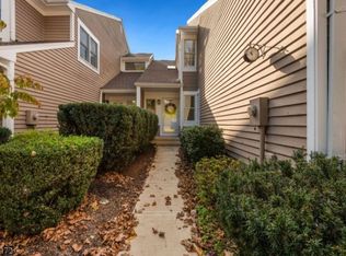 89 N Edgewood Rd, Bedminster, NJ 07921