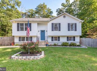 328 Thunderbird Dr, Lusby, MD 20657