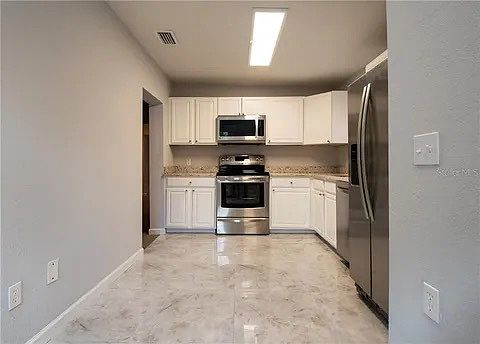 3rd image of 871 W Lyman Ave