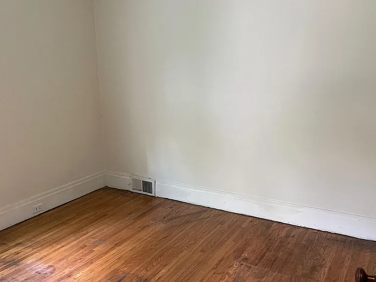 43 Harriet Ave — Photo 5