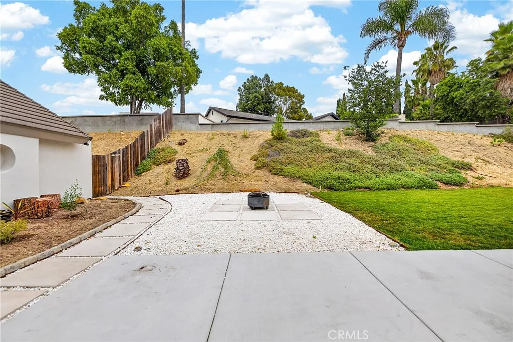 4 bed, 1859 sqft, $5,000 — Photo 3